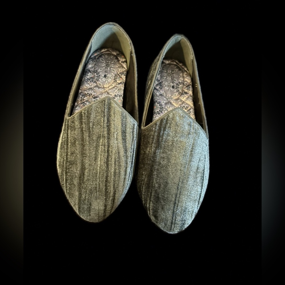 Birdies Shoes | Nwt Birdies The Heron - Olive crushed velvet never worn size 8.5